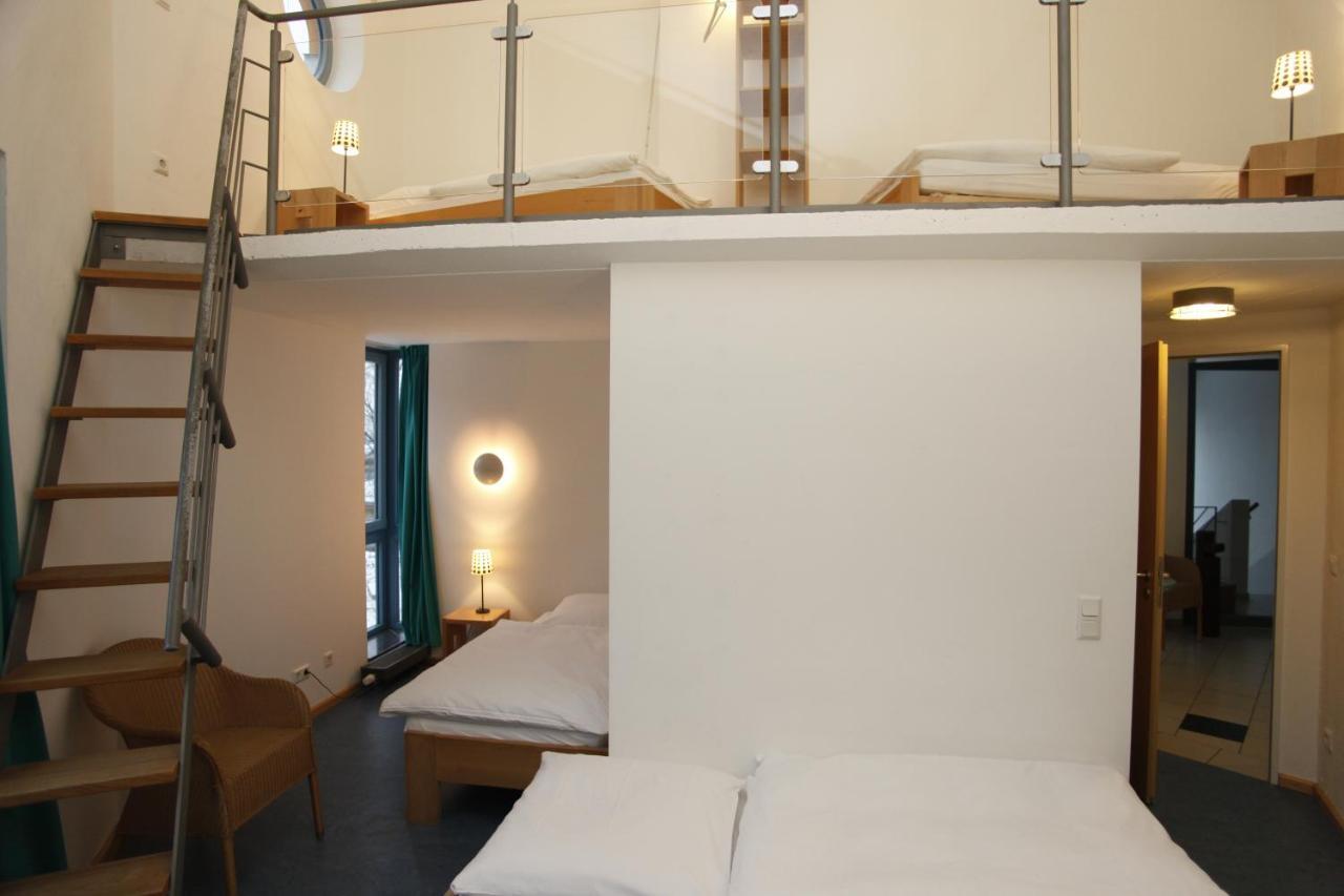Отель Alanus Gastehaus Alfter Экстерьер фото